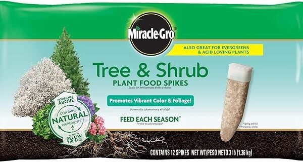 Miracle-Gro Tree and Shrub Plant Food Spikes, For Deciduous, Flowering and Evergreen Trees, Hydrangeas, and Acid-Loving Plants, 12 Spikes